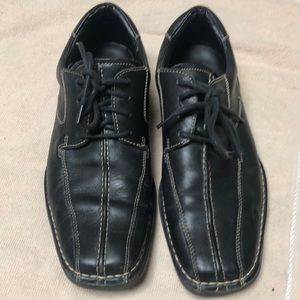 ✂️ Kenneth Cole Reaction shoes